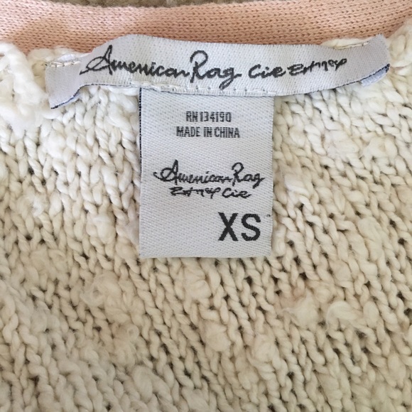 NWOT Peach and Cream Popcorn Sweater - Picture 4 of 4